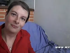Eldre Sylvia passerer hans støping