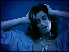 Porno musikkvideo nelly furtado promiskuøse jente
