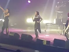 Eldre ibenholt damer høye hæler støvler no vogue holde på live