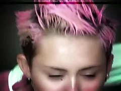 Miley cyrus - provoserende positurer v