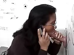 Gloryhole toalettet for asiaten kyllingen