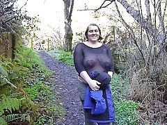 BBW celestewoodrow blinke bryst ved veien