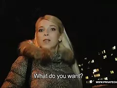 Sexy tsjekkiske karol begjær cock og kontanter