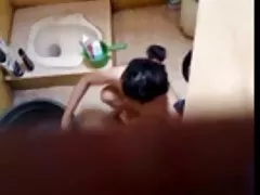 Virgin Ngintip mandi