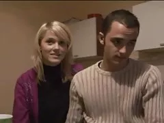 Han handler kjæresten sin for å betale sin gjeld!
