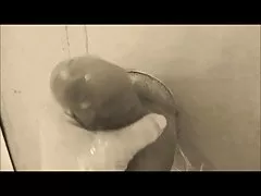 Hjemmelaget gloryhole handjob med store cumshot