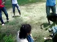 Tharki onkel fanget med tenåring jente