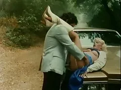 Klassiske... blondinen naboen