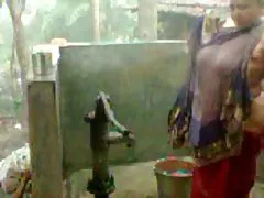 Desi peeping tom igjen p2