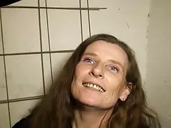 Elisa gangbanged av arbeidere