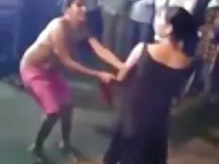 Amatør offentlige striptease