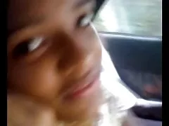 Bil moro med desi hushjelp