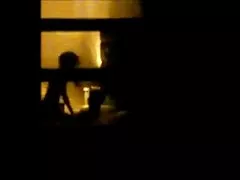 Spionere folk - sex på vinduet